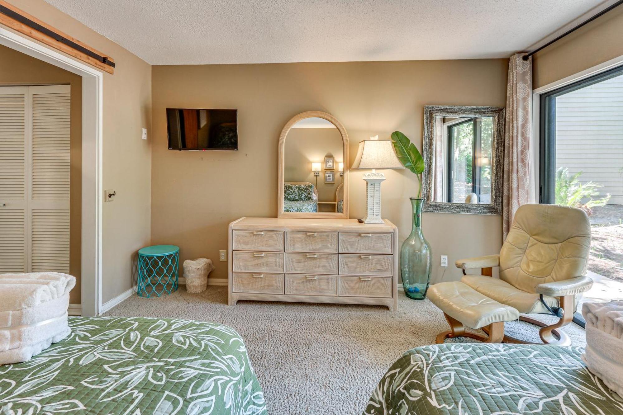 Modern Hilton Head Retreat Walk To Beach And Golf! Hilton Head Island Exteriör bild