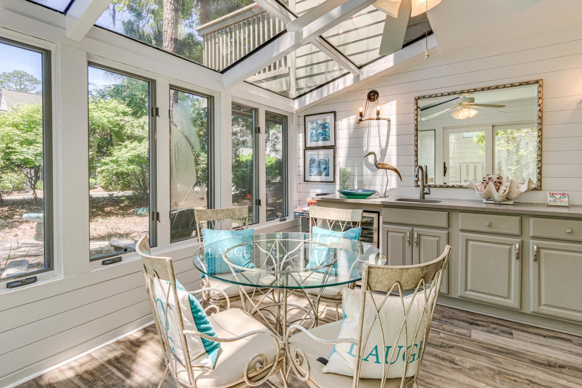 Modern Hilton Head Retreat Walk To Beach And Golf! Hilton Head Island Exteriör bild